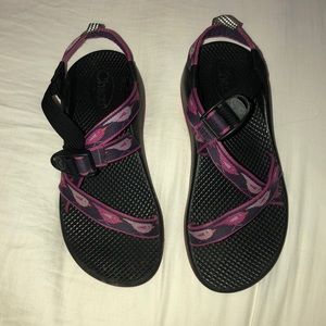 Youth Chacos Size 5/Women’s 7